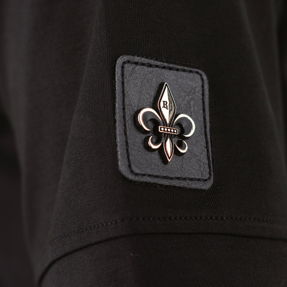 Francúzske tričko čiernej farby