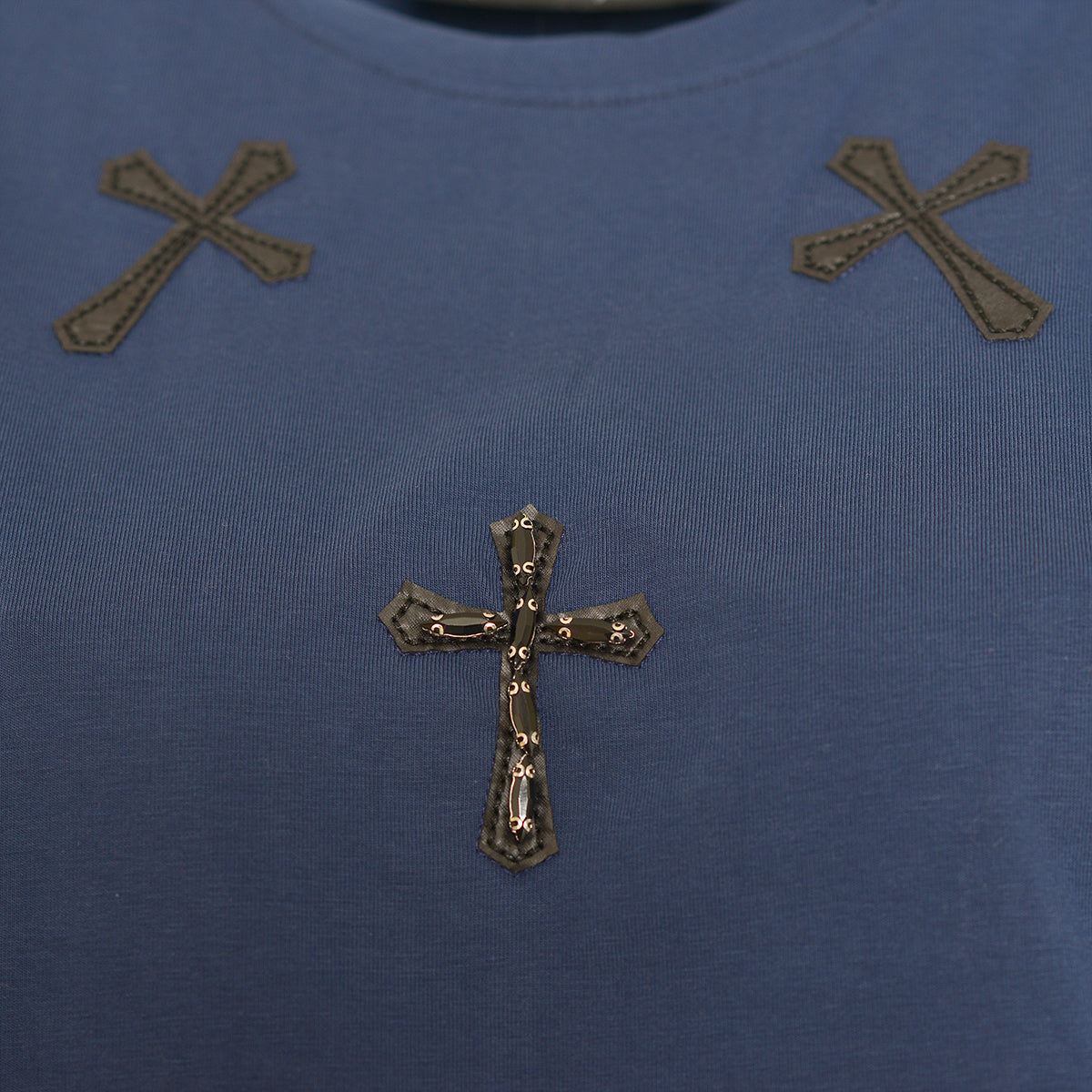 Tmavo modré tričko Cross-Wings